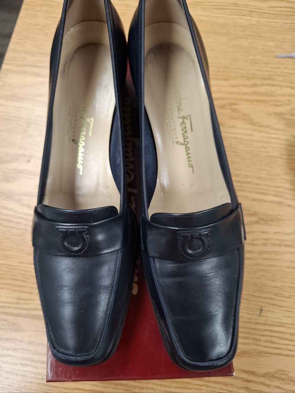Salvatore Ferragamo Black Leather Loafers Size 8